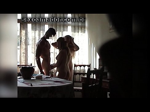 ❤️ Els amics sexuals conviden un home gegant i un trio amb ell ❌ Vídeo porno a nosaltres ca.onlydesiporn.ru